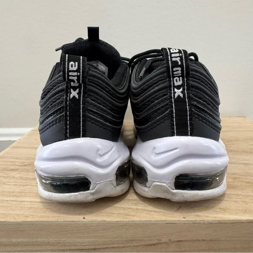 Nike Black & White 97 Air Max Athletic‎ Sneakers 6/7.5